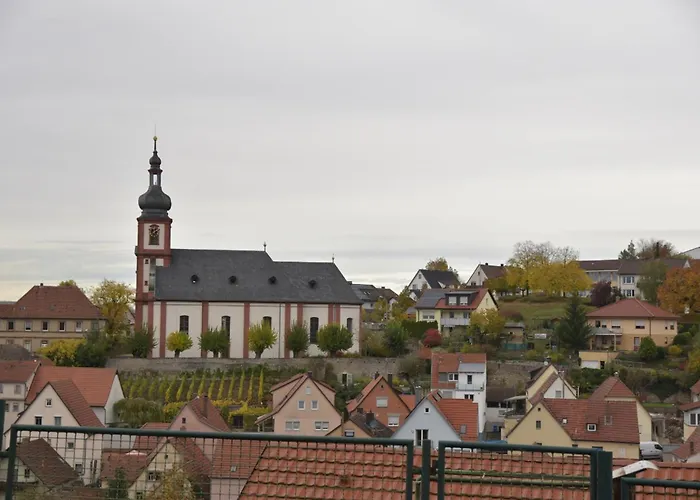 An Der Hoeh' Hébergement de vacances Zellingen